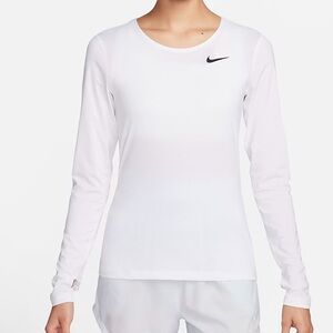 NIKE NWT Women’s Long-Sleeve SHIRT                           Color White